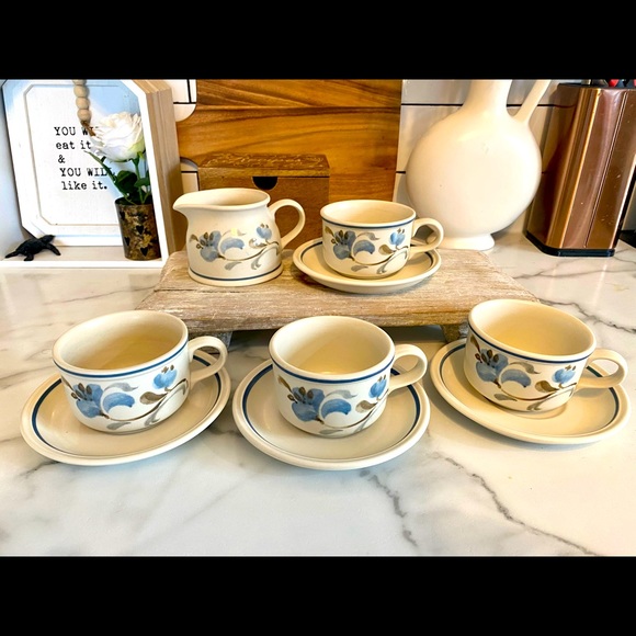 Johnson bros cup and saucer set with creamer pitcher - Picture 5 of 9